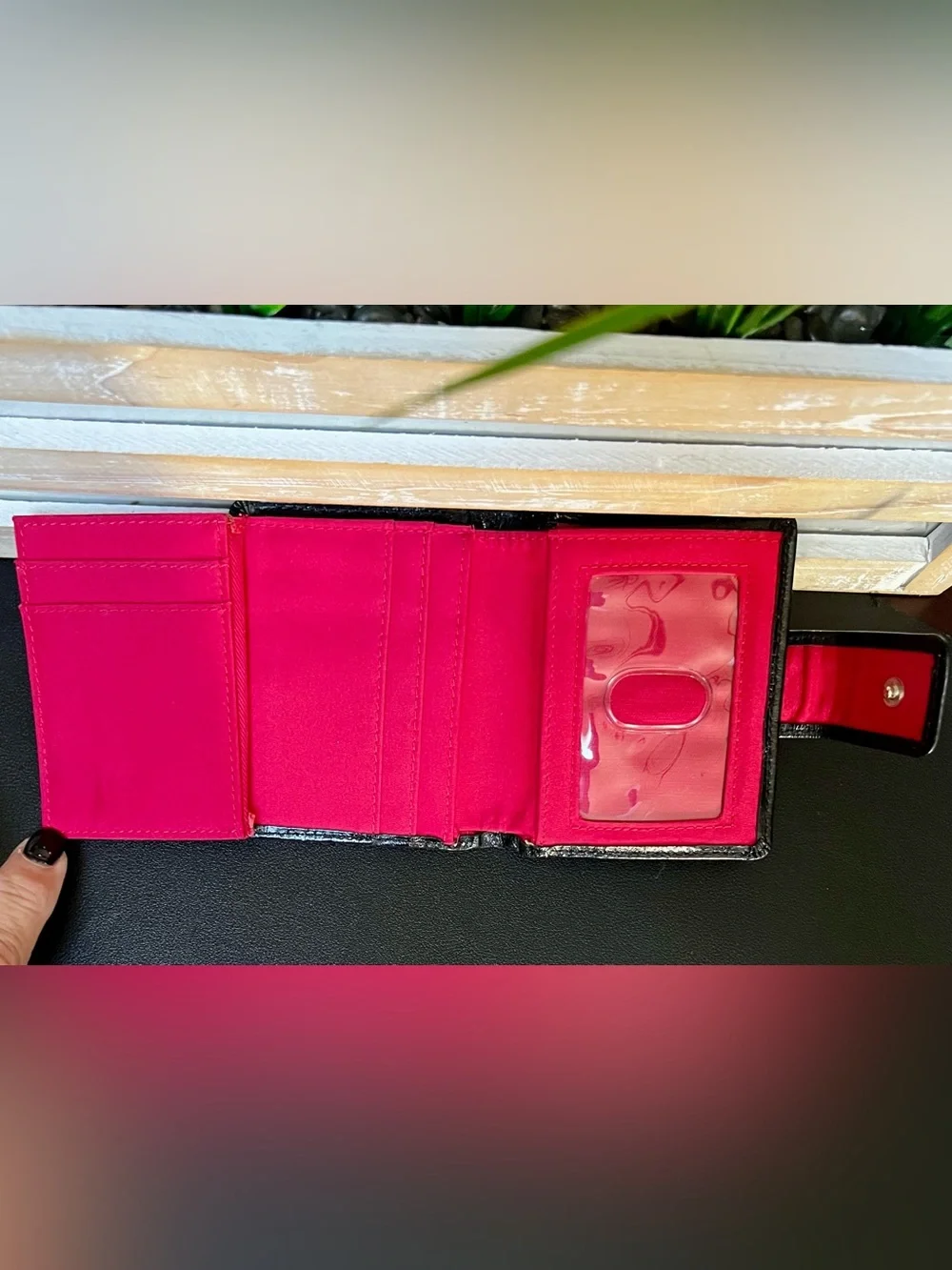 FOSSIL Vintage Black Trifold Leather Wallet with Hot Pink Interior